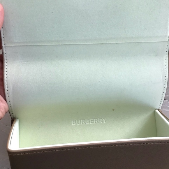Burberry Tan Sunglasses Case - Picture 5 of 8